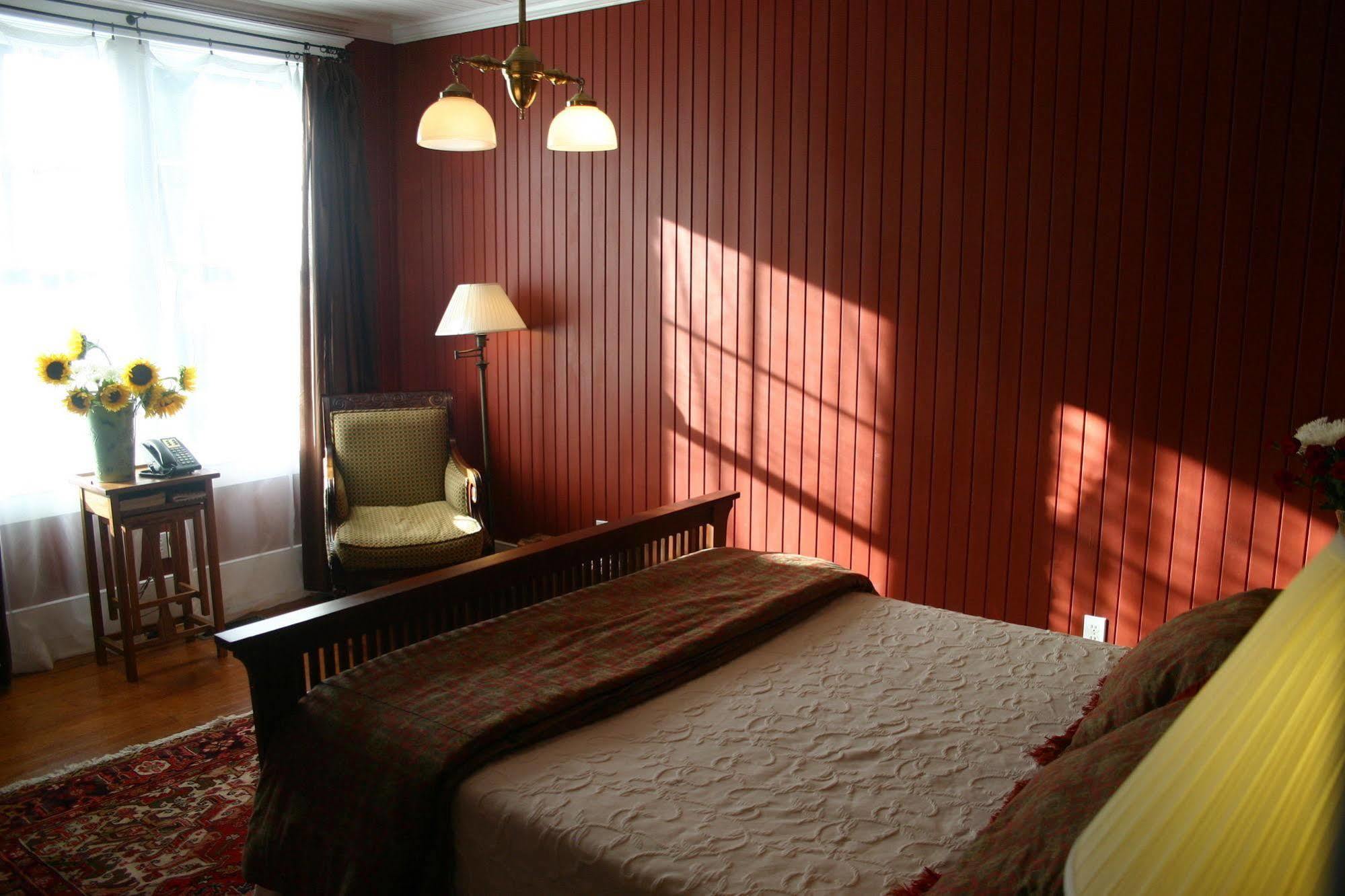 Cameron House Inn マンテオ エクステリア 写真